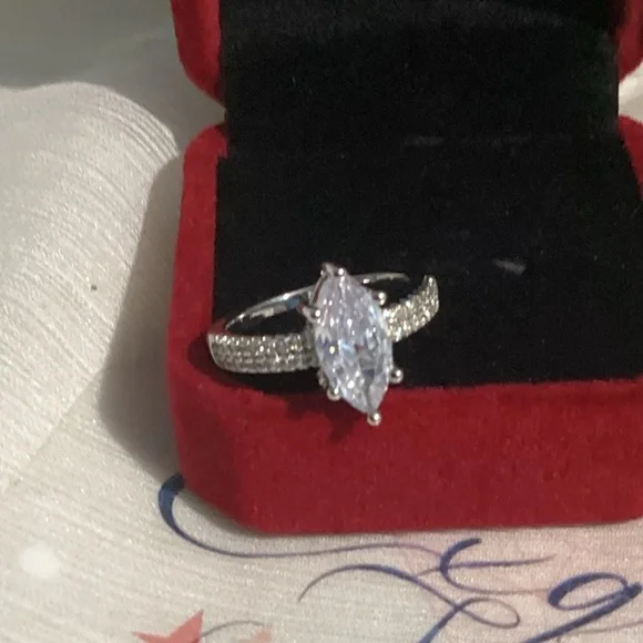 💍Sterling Silver Marquis Cut Solitaire Cz Diamond 3C TCW Ring - Picture 11 of 13
